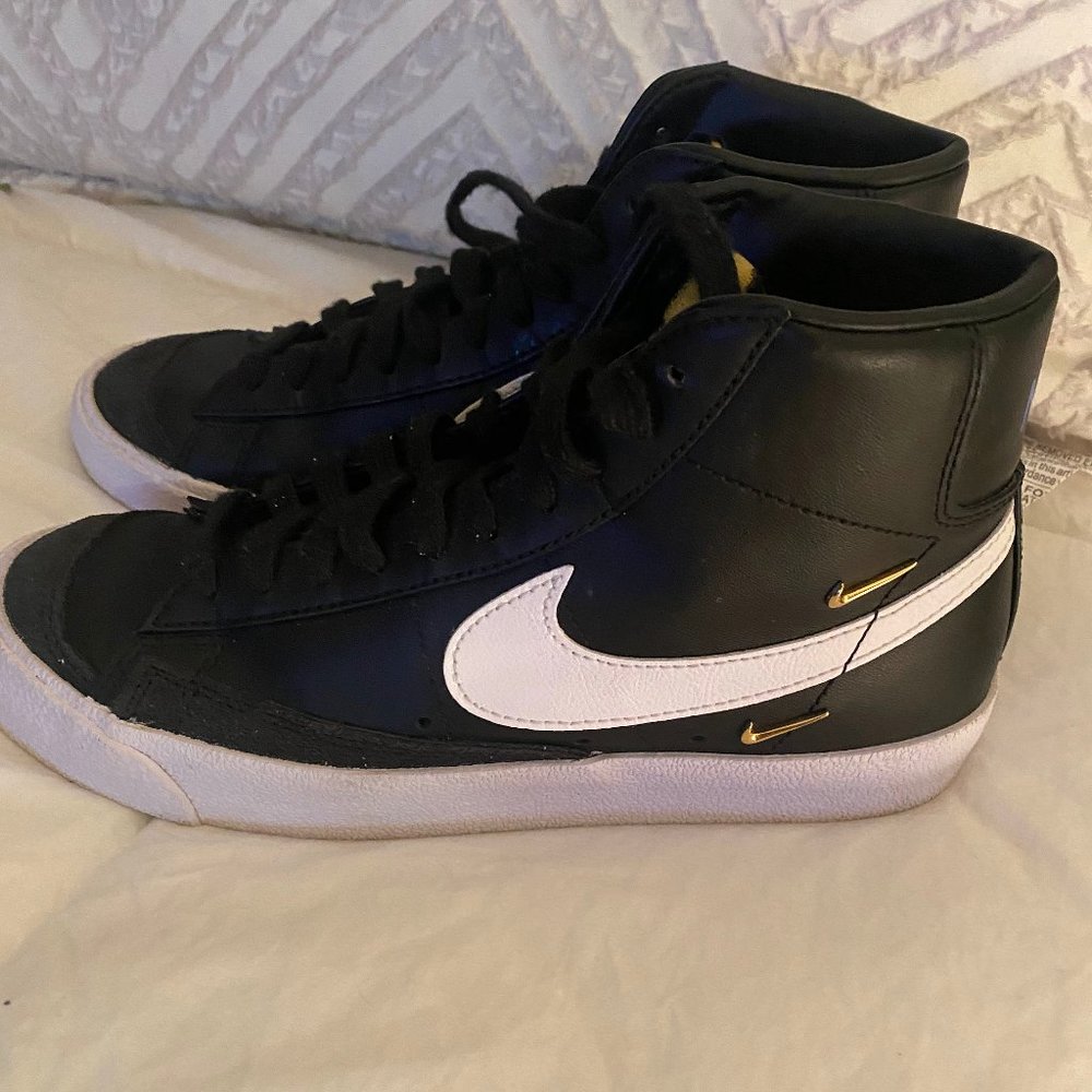 Nike Blazer Mid 77 - Womens 8